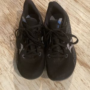 Saucing Havoc XC running shoe with spikes